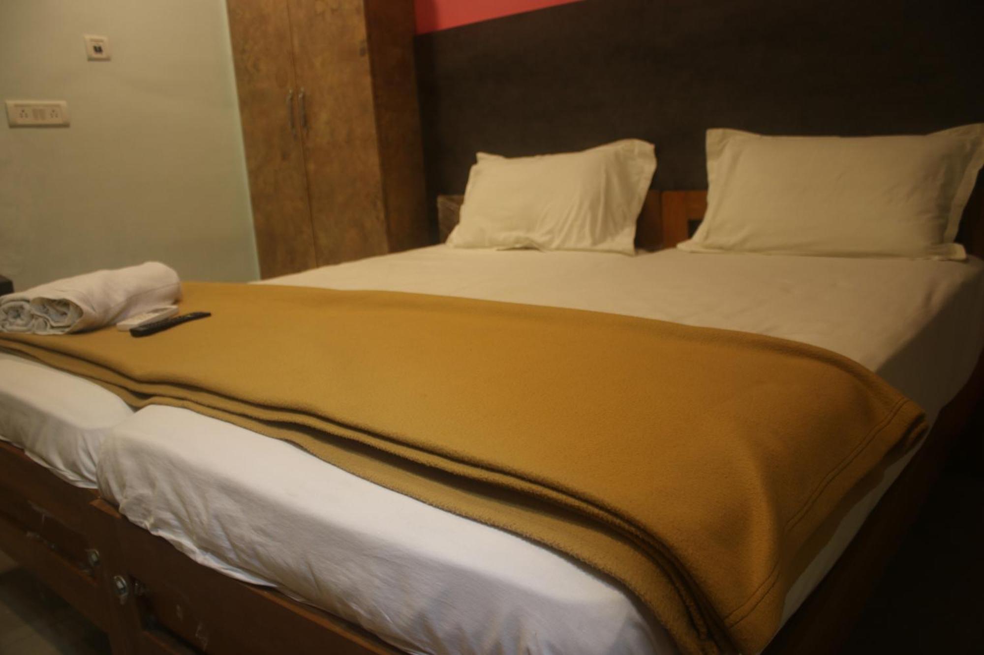 Hotel Sikara, Kumbakonam Eksteriør billede